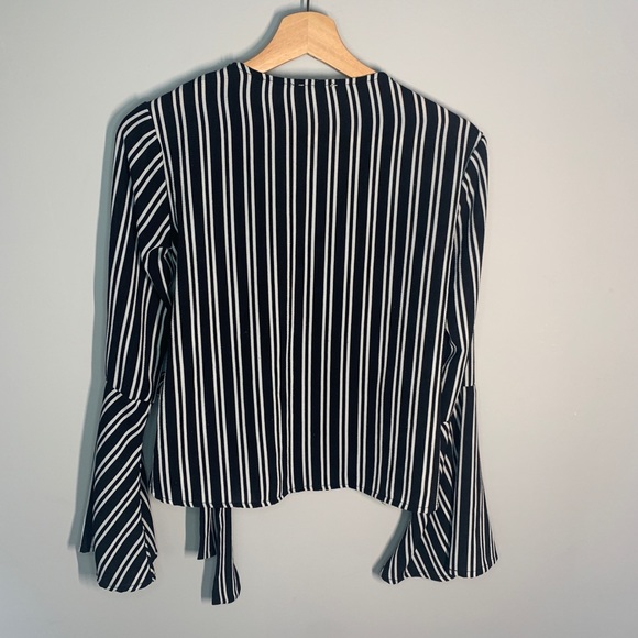 Bell Sleeve Wrap Top by CHLOE & KATIE - Picture 5 of 5